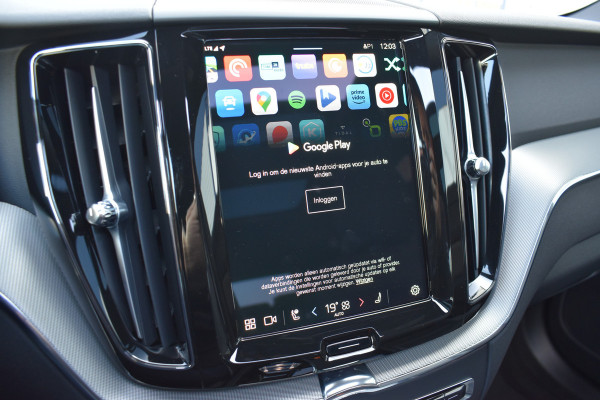 Volvo XC60 T6 AWD 350PK Plug-in hybrid Plus Dark | BLIS | ACC | Trekhaak | Elec.stoelen | 4-seiz.banden | 360 Camera | Panodak