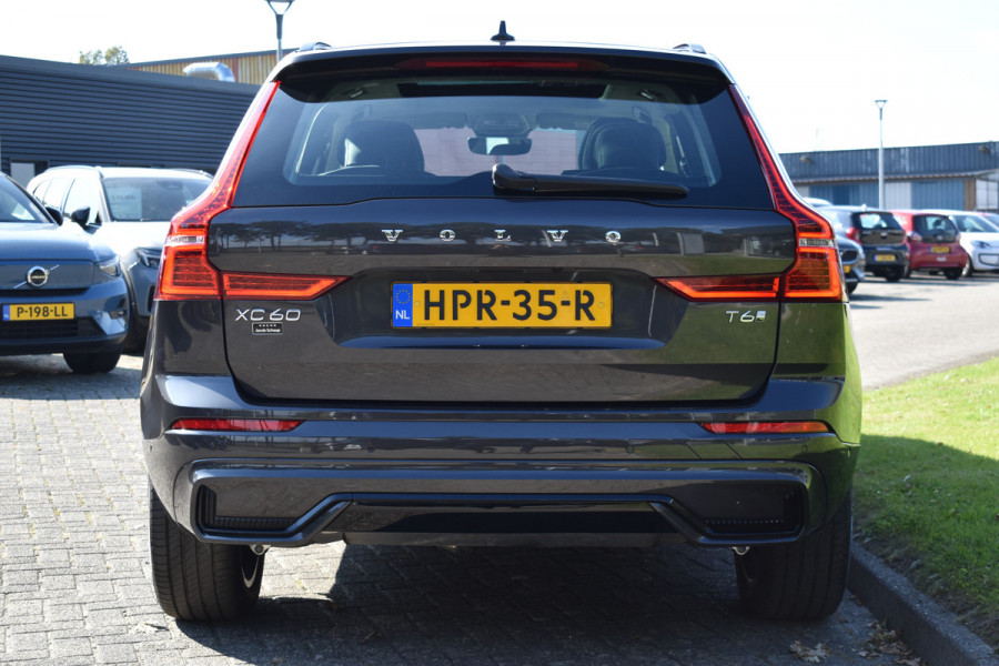 Volvo XC60 T6 AWD 350PK Plug-in Hybrid Ultra Dark | Trekhaak | 1.025km | BLIS | ACC | HUD | | H&K | 360 Camera | Panodak | Stuurverwarming