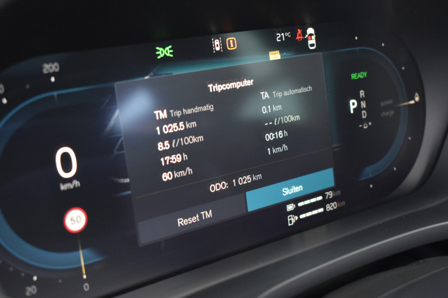 Volvo XC60 T6 AWD 350PK Plug-in Hybrid Ultra Dark | Trekhaak | 1.025km | BLIS | ACC | HUD | | H&K | 360 Camera | Panodak | Stuurverwarming