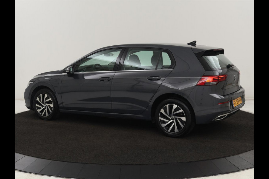 Volkswagen Golf 1.4 eHybrid Style | Massage | Carplay | Memory | Navigatie | Adaptive cruise | Parkeerhulp | Sfeerverlichting | Full LED | PHEV | Plug In