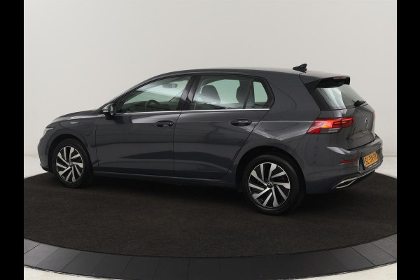 Volkswagen Golf 1.4 eHybrid Style | Massage | Carplay | Memory | Navigatie | Adaptive cruise | Parkeerhulp | Sfeerverlichting | Full LED | PHEV | Plug In
