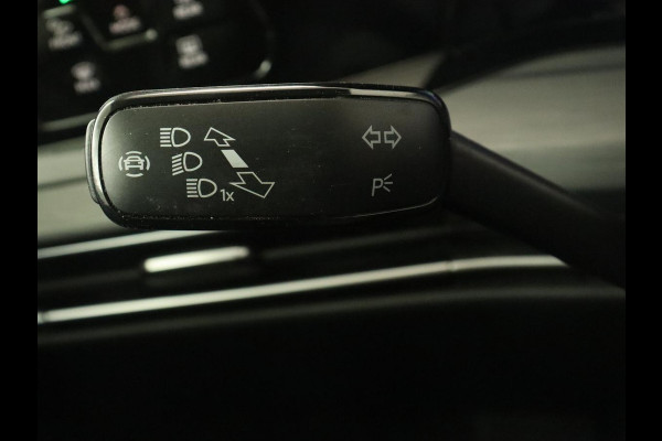Volkswagen Golf 1.4 eHybrid Style | Massage | Carplay | Memory | Navigatie | Adaptive cruise | Parkeerhulp | Sfeerverlichting | Full LED | PHEV | Plug In