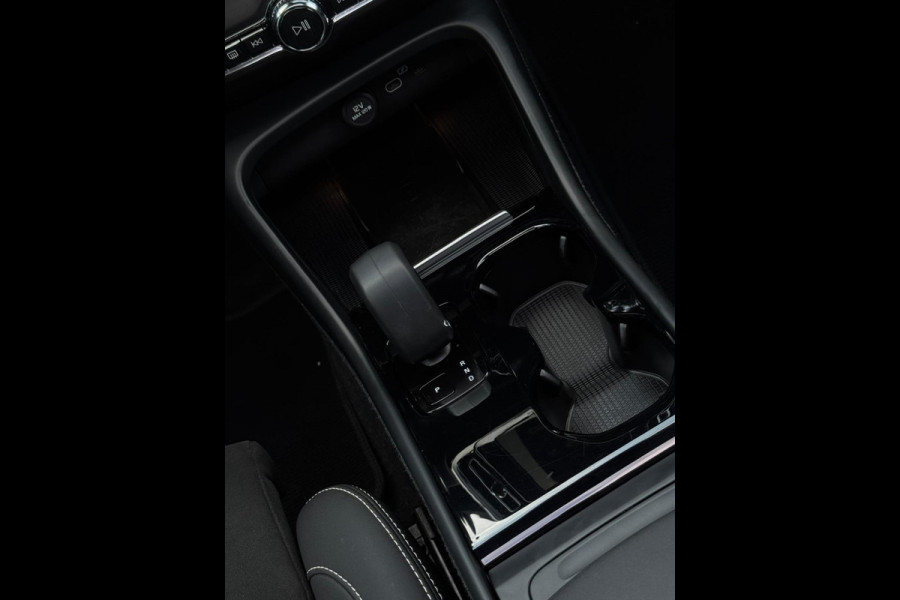 Volvo XC40 Recharge Pro, panoramadak, 360 camera, 20 inch, stoelverwarming,vele opties, 1e eigenaar, nl auto met nap