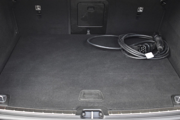 Volvo XC60 T8 AWD 455PK Plug-in hybrid Plus Bright | Leer | Pano Dak | Key Less | Park Assist Camera | Volvo XC60 T8 AWD 455PK Plug-in hybrid Plus Bright | Leer | Pano Dak | Key Less | Park Assist Camera |