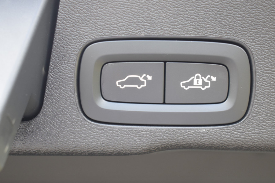 Volvo XC60 T8 AWD 455PK Plug-in hybrid Plus Bright | Leer | Pano Dak | Key Less | Park Assist Camera | Volvo XC60 T8 AWD 455PK Plug-in hybrid Plus Bright | Leer | Pano Dak | Key Less | Park Assist Camera |