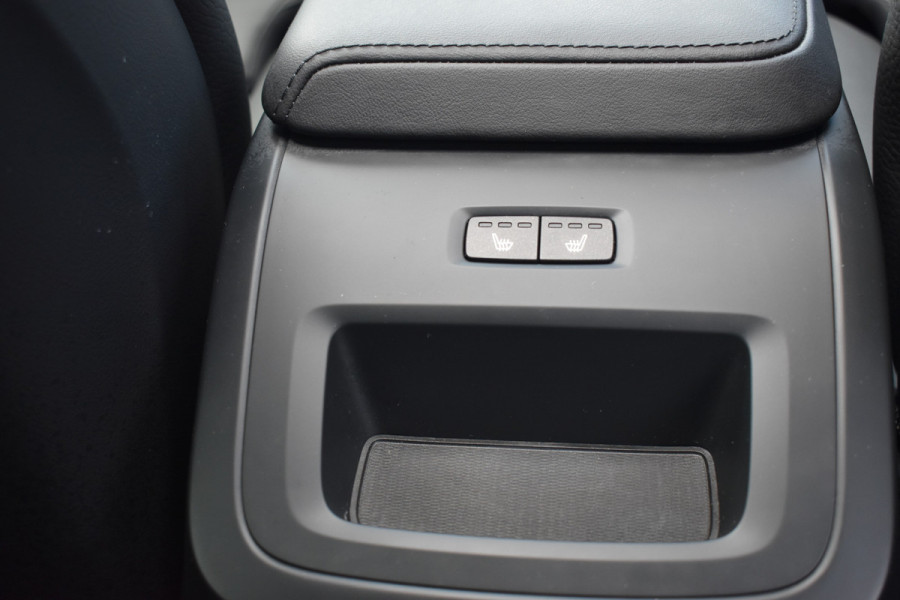 Volvo XC60 T8 AWD 455PK Plug-in hybrid Plus Bright | Leer | Pano Dak | Key Less | Park Assist Camera | Volvo XC60 T8 AWD 455PK Plug-in hybrid Plus Bright | Leer | Pano Dak | Key Less | Park Assist Camera |