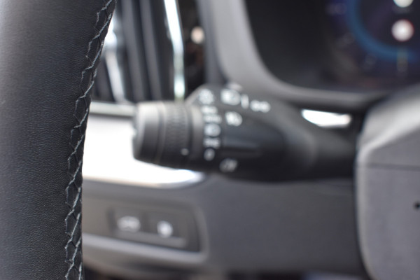 Volvo XC60 T8 AWD 455PK Plug-in hybrid Plus Bright | Leer | Pano Dak | Key Less | Park Assist Camera | Volvo XC60 T8 AWD 455PK Plug-in hybrid Plus Bright | Leer | Pano Dak | Key Less | Park Assist Camera |