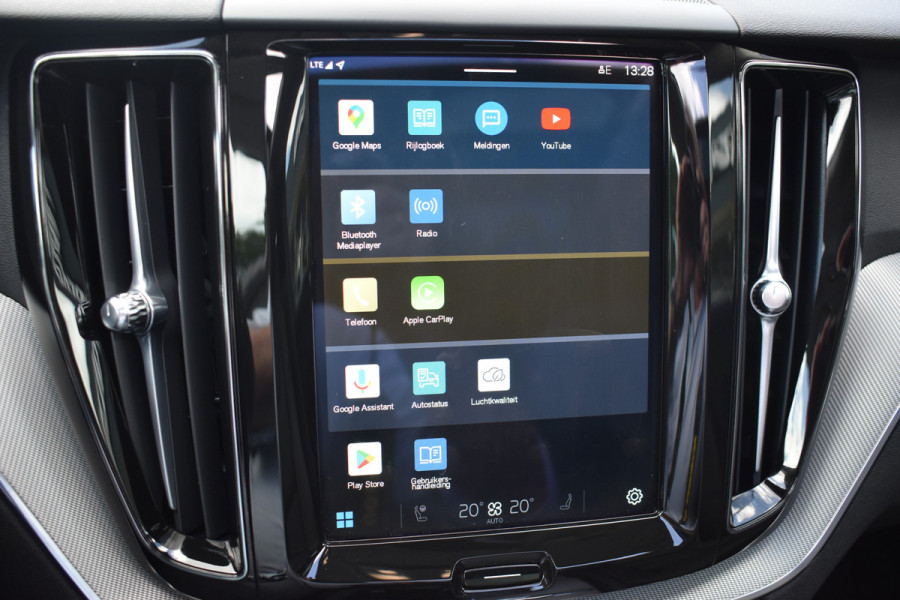 Volvo XC60 T8 AWD 455PK Plug-in hybrid Plus Bright | Leer | Pano Dak | Key Less | Park Assist Camera | Volvo XC60 T8 AWD 455PK Plug-in hybrid Plus Bright | Leer | Pano Dak | Key Less | Park Assist Camera |