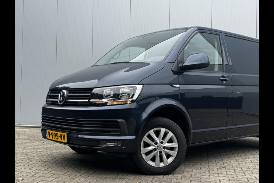 Volkswagen Transporter 2.0TDI 150PK AUTOMAAT HIGHLINE CARPLAY AIRCO TREKHAAK ZEER NETTE BUS! NAP ORIGINEEL NEDERLANDS