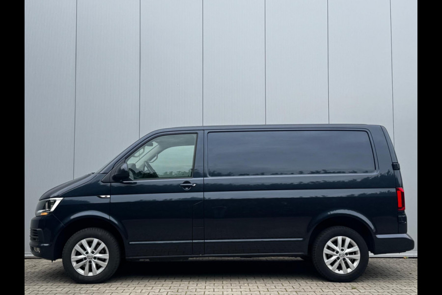 Volkswagen Transporter 2.0TDI 150PK AUTOMAAT HIGHLINE CARPLAY AIRCO TREKHAAK ZEER NETTE BUS! NAP ORIGINEEL NEDERLANDS