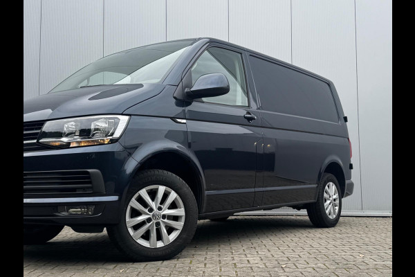 Volkswagen Transporter 2.0TDI 150PK AUTOMAAT HIGHLINE CARPLAY AIRCO TREKHAAK ZEER NETTE BUS! NAP ORIGINEEL NEDERLANDS