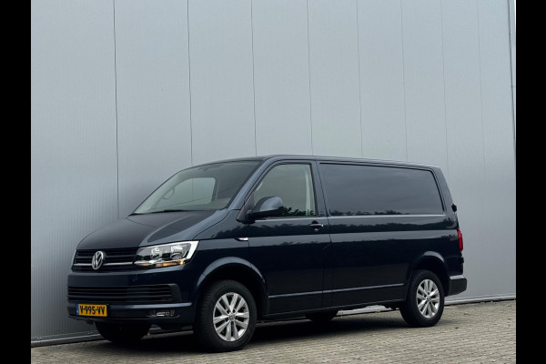 Volkswagen Transporter 2.0TDI 150PK AUTOMAAT HIGHLINE CARPLAY AIRCO TREKHAAK ZEER NETTE BUS! NAP ORIGINEEL NEDERLANDS