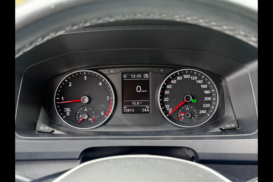 Volkswagen Transporter 2.0TDI 150PK AUTOMAAT HIGHLINE CARPLAY AIRCO TREKHAAK ZEER NETTE BUS! NAP ORIGINEEL NEDERLANDS