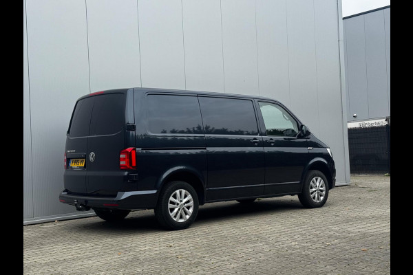 Volkswagen Transporter 2.0TDI 150PK AUTOMAAT HIGHLINE CARPLAY AIRCO TREKHAAK ZEER NETTE BUS! NAP ORIGINEEL NEDERLANDS
