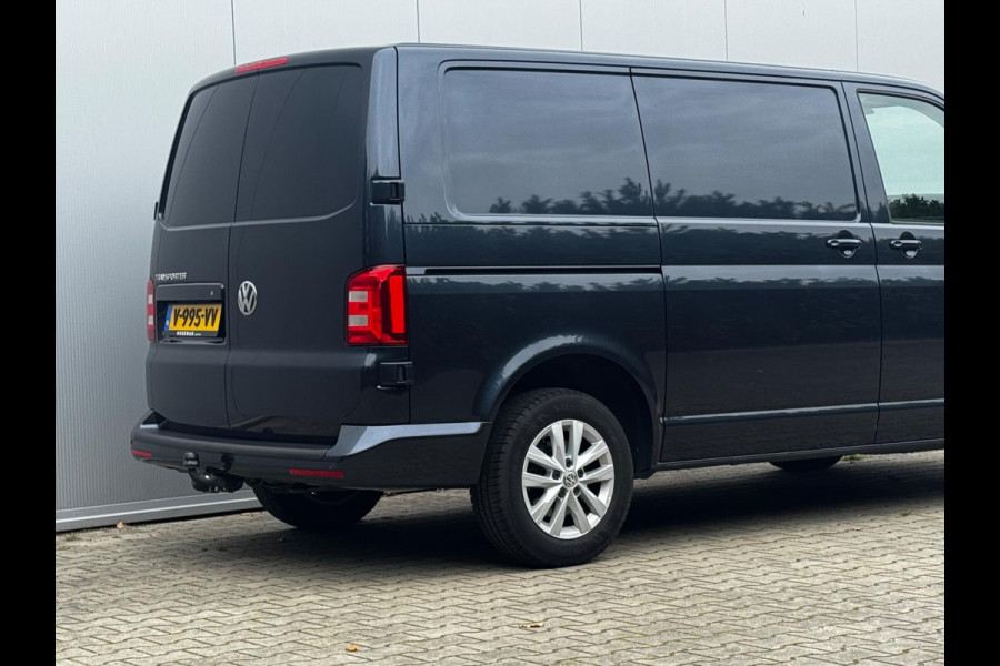 Volkswagen Transporter 2.0TDI 150PK AUTOMAAT HIGHLINE CARPLAY AIRCO TREKHAAK ZEER NETTE BUS! NAP ORIGINEEL NEDERLANDS