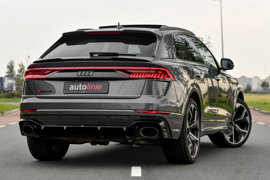 Audi Q8 4.0 TFSI RS Q8 quattro. Maxton, Pano, Softcl, Carbon, Alcantara hemel, 4W sturing, Koeling, Leder Design, Trekh, HUD, 360!