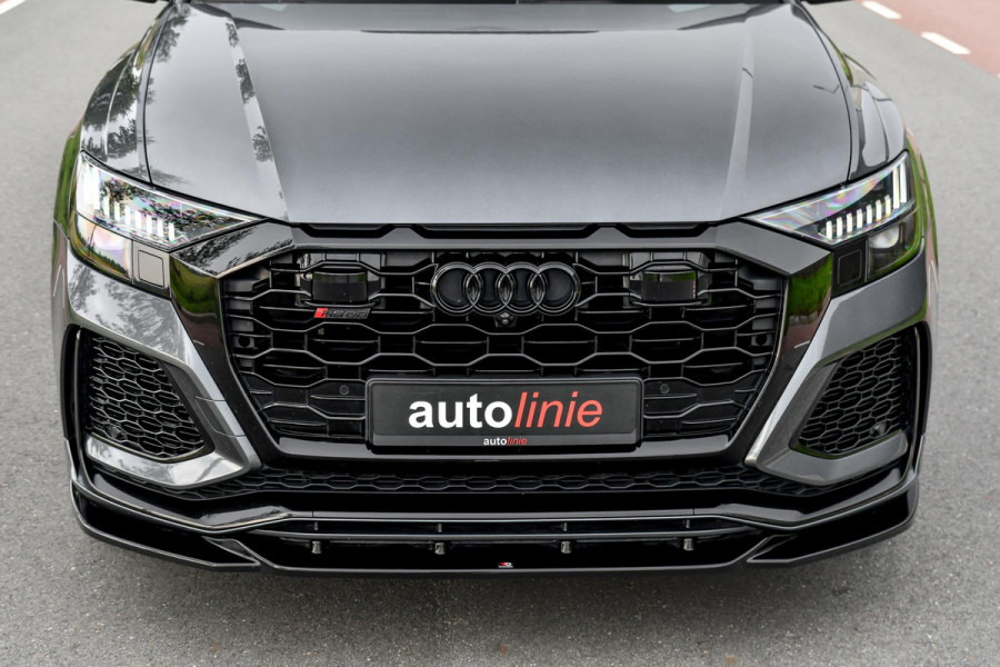 Audi Q8 4.0 TFSI RS Q8 quattro. Maxton, Pano, Softcl, Carbon, Alcantara hemel, 4W sturing, Koeling, Leder Design, Trekh, HUD, 360!