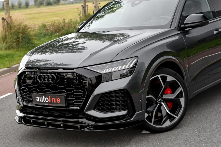 Audi Q8 4.0 TFSI RS Q8 quattro. Maxton, Pano, Softcl, Carbon, Alcantara hemel, 4W sturing, Koeling, Leder Design, Trekh, HUD, 360!