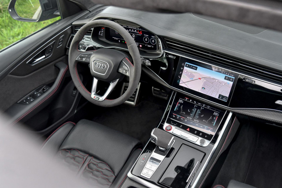 Audi Q8 4.0 TFSI RS Q8 quattro. Maxton, Pano, Softcl, Carbon, Alcantara hemel, 4W sturing, Koeling, Leder Design, Trekh, HUD, 360!