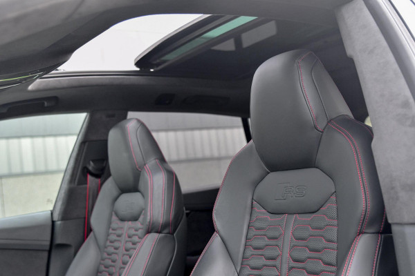 Audi Q8 4.0 TFSI RS Q8 quattro. Maxton, Pano, Softcl, Carbon, Alcantara hemel, 4W sturing, Koeling, Leder Design, Trekh, HUD, 360!