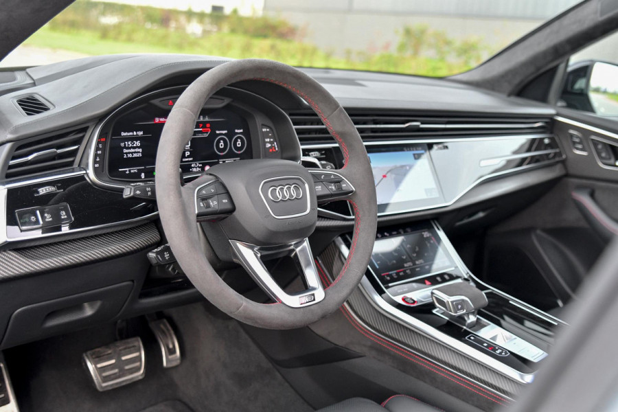 Audi Q8 4.0 TFSI RS Q8 quattro. Maxton, Pano, Softcl, Carbon, Alcantara hemel, 4W sturing, Koeling, Leder Design, Trekh, HUD, 360!