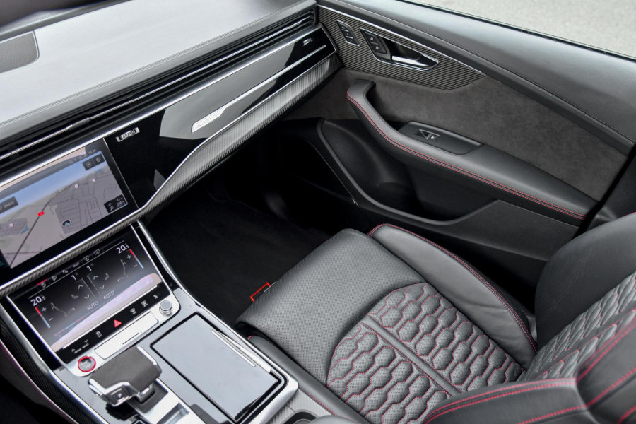 Audi Q8 4.0 TFSI RS Q8 quattro. Maxton, Pano, Softcl, Carbon, Alcantara hemel, 4W sturing, Koeling, Leder Design, Trekh, HUD, 360!