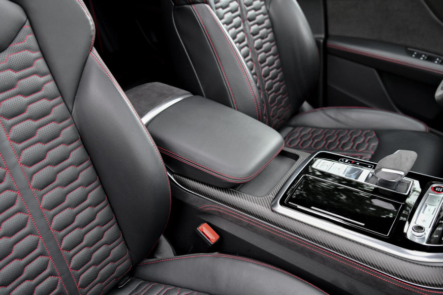 Audi Q8 4.0 TFSI RS Q8 quattro. Maxton, Pano, Softcl, Carbon, Alcantara hemel, 4W sturing, Koeling, Leder Design, Trekh, HUD, 360!