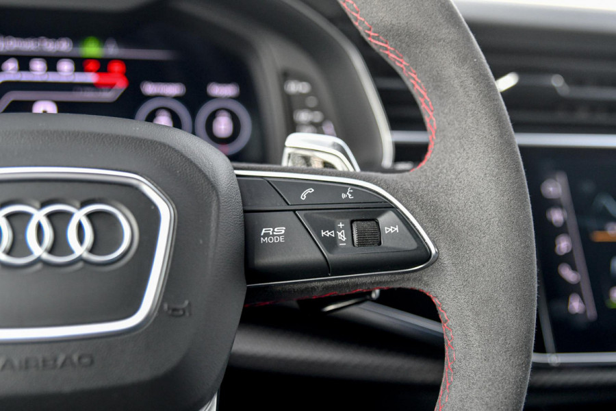 Audi Q8 4.0 TFSI RS Q8 quattro. Maxton, Pano, Softcl, Carbon, Alcantara hemel, 4W sturing, Koeling, Leder Design, Trekh, HUD, 360!