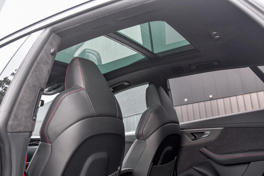 Audi Q8 4.0 TFSI RS Q8 quattro. Maxton, Pano, Softcl, Carbon, Alcantara hemel, 4W sturing, Koeling, Leder Design, Trekh, HUD, 360!