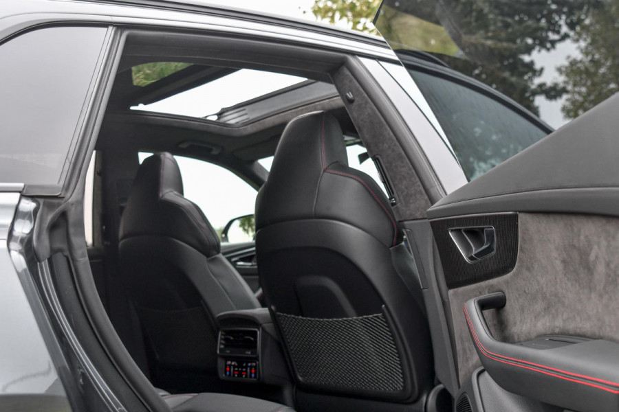 Audi Q8 4.0 TFSI RS Q8 quattro. Maxton, Pano, Softcl, Carbon, Alcantara hemel, 4W sturing, Koeling, Leder Design, Trekh, HUD, 360!