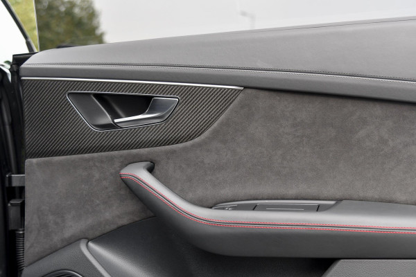 Audi Q8 4.0 TFSI RS Q8 quattro. Maxton, Pano, Softcl, Carbon, Alcantara hemel, 4W sturing, Koeling, Leder Design, Trekh, HUD, 360!