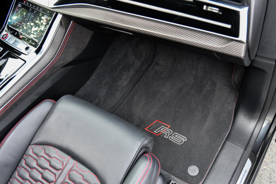 Audi Q8 4.0 TFSI RS Q8 quattro. Maxton, Pano, Softcl, Carbon, Alcantara hemel, 4W sturing, Koeling, Leder Design, Trekh, HUD, 360!