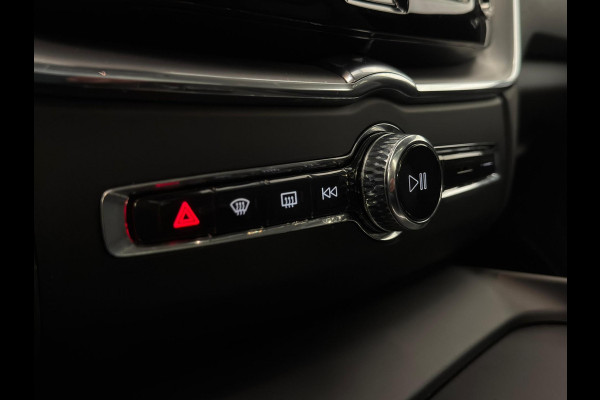 Volvo XC60 2.0 Recharge T8 AWD Inscription / BTW / Pano / Memory