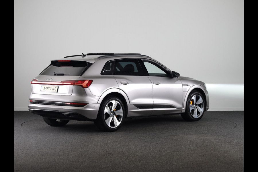 Audi e-tron e-tron 55 quattro advanced 95 kWh 408pk | Panoramadak | lederen bekleding | Assisten Tour pakket | Stoelen elektrisch verstelbaar met geheugen |  Bang & Olufsen Premium soundsystem