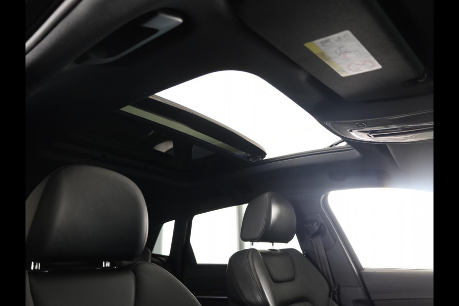 Audi e-tron e-tron 55 quattro advanced 95 kWh 408pk | Panoramadak | lederen bekleding | Assisten Tour pakket | Stoelen elektrisch verstelbaar met geheugen |  Bang & Olufsen Premium soundsystem