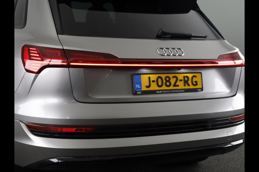 Audi e-tron e-tron 55 quattro advanced 95 kWh 408pk | Panoramadak | lederen bekleding | Assisten Tour pakket | Stoelen elektrisch verstelbaar met geheugen |  Bang & Olufsen Premium soundsystem