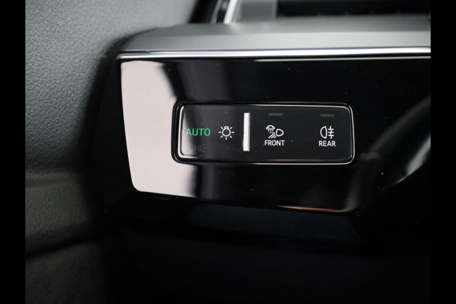 Audi e-tron e-tron 55 quattro advanced 95 kWh 408pk | Panoramadak | lederen bekleding | Assisten Tour pakket | Stoelen elektrisch verstelbaar met geheugen |  Bang & Olufsen Premium soundsystem