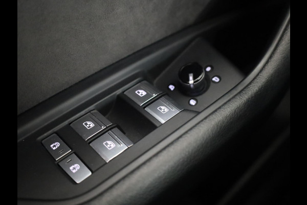 Audi e-tron e-tron 55 quattro advanced 95 kWh 408pk | Panoramadak | lederen bekleding | Assisten Tour pakket | Stoelen elektrisch verstelbaar met geheugen |  Bang & Olufsen Premium soundsystem