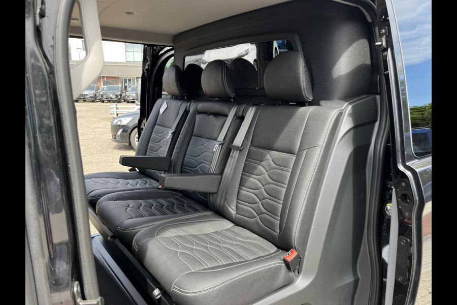Ford Transit Custom 320 2.5 PHEV L2H1 Black Platinum DC Prijs is excl. BTW EN BPM | Ford Voorraad | SCI | Dubbele cabine Snoeks leder | Full led | Dubbele zij-schuifdeur | Direct uit voorraad leverbaar! | Full options