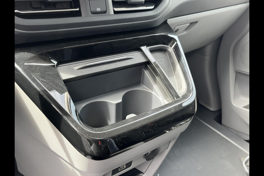 Ford Transit Custom 320 2.5 PHEV L2H1 Black Platinum DC Prijs is excl. BTW EN BPM | Ford Voorraad | SCI | Dubbele cabine Snoeks leder | Full led | Dubbele zij-schuifdeur | Direct uit voorraad leverbaar! | Full options