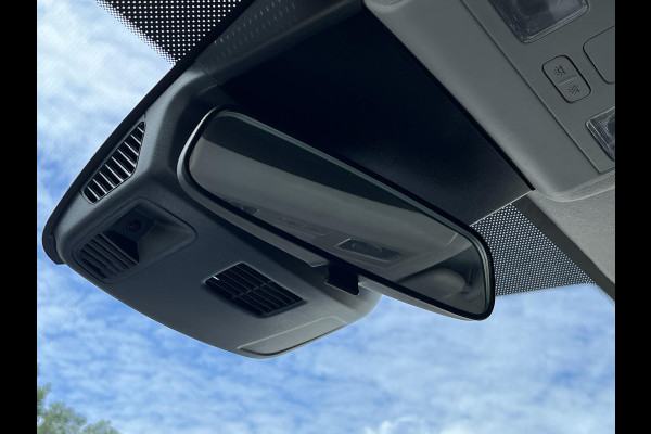Ford Transit Custom 320 2.5 PHEV L2H1 Black Platinum DC Prijs is excl. BTW EN BPM | Ford Voorraad | SCI | Dubbele cabine Snoeks leder | Full led | Dubbele zij-schuifdeur | Direct uit voorraad leverbaar! | Full options