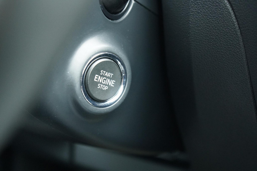 Škoda Octavia Combi 1.8 TSI Greentech Style Business 180PK + PANO / CAMERA / BI-XENON / KEYLESS