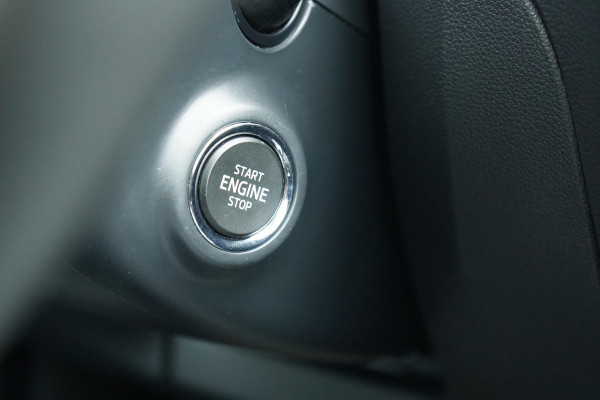 Škoda Octavia Combi 1.8 TSI Greentech Style Business 180PK + PANO / CAMERA / BI-XENON / KEYLESS