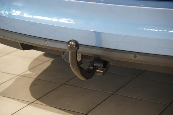 Škoda Octavia Combi 1.8 TSI Greentech Style Business 180PK + PANO / CAMERA / BI-XENON / KEYLESS