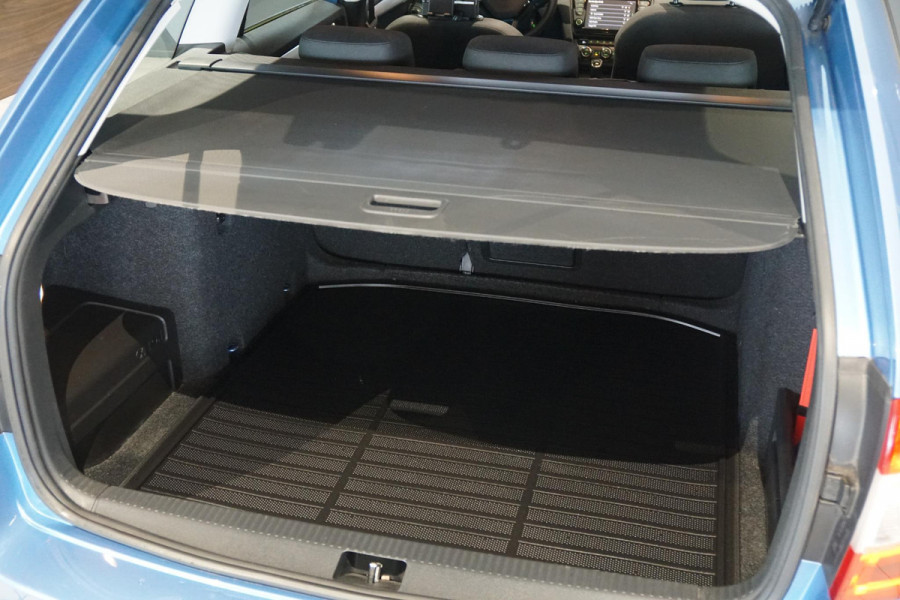 Škoda Octavia Combi 1.8 TSI Greentech Style Business 180PK + PANO / CAMERA / BI-XENON / KEYLESS