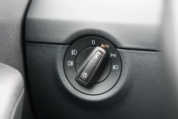 Škoda Octavia Combi 1.8 TSI Greentech Style Business 180PK + PANO / CAMERA / BI-XENON / KEYLESS