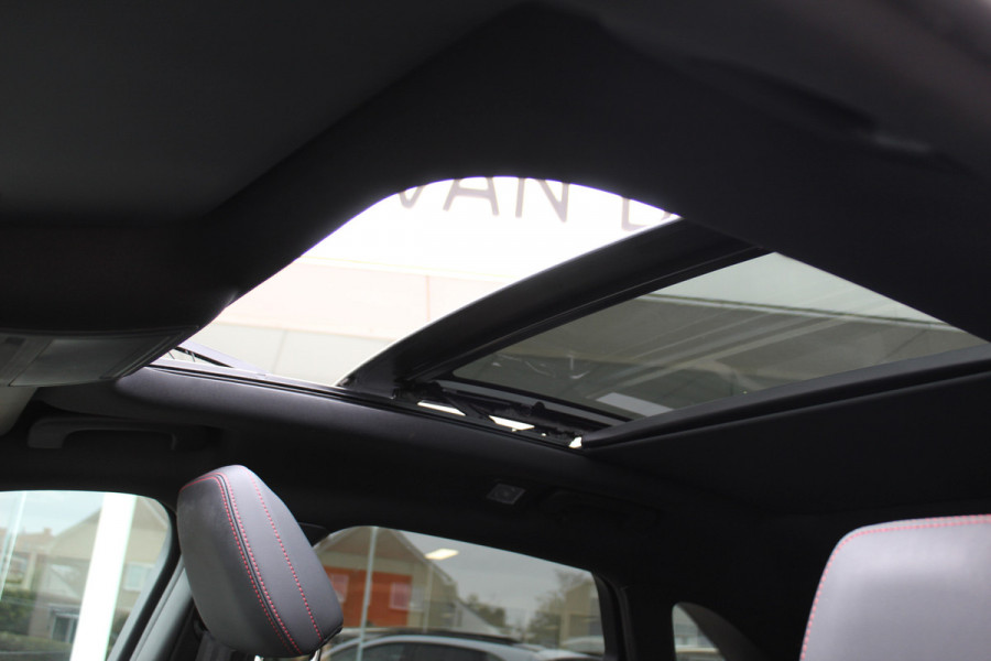 Ford Kuga 2.5 PHEV ST-Line X , 2100kg trekgewicht , Nieuw Model Panorama/schuif kantel dak , Trekhaak wegklapbaar AGR stoelen voor , Winterpack