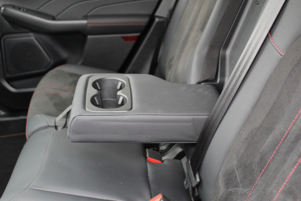 Ford Kuga 2.5 PHEV ST-Line X , 2100kg trekgewicht , Nieuw Model Panorama/schuif kantel dak , Trekhaak wegklapbaar AGR stoelen voor , Winterpack