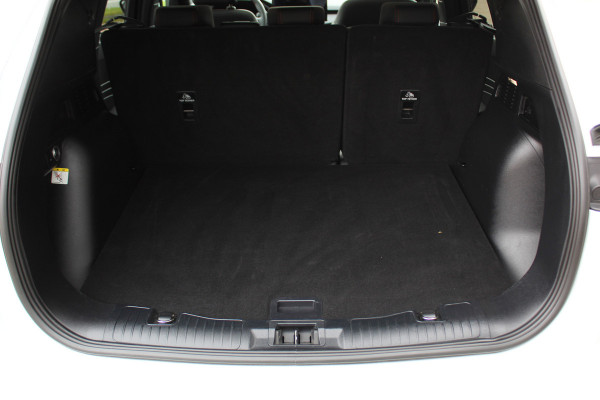 Ford Kuga 2.5 PHEV ST-Line X , 2100kg trekgewicht , Nieuw Model Panorama/schuif kantel dak , Trekhaak wegklapbaar AGR stoelen voor , Winterpack