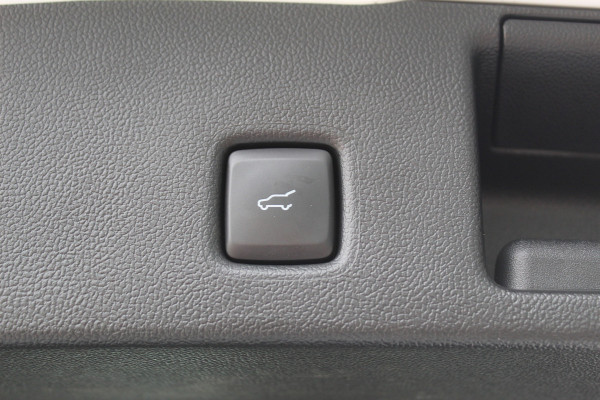 Ford Kuga 2.5 PHEV ST-Line X , 2100kg trekgewicht , Nieuw Model Panorama/schuif kantel dak , Trekhaak wegklapbaar AGR stoelen voor , Winterpack